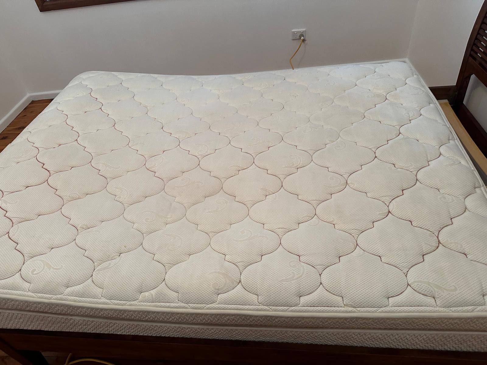 Deep Mattress Steam Sanitising